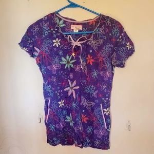 Scrubs...KOI BY KATHY PETERSON SIZE SMALL